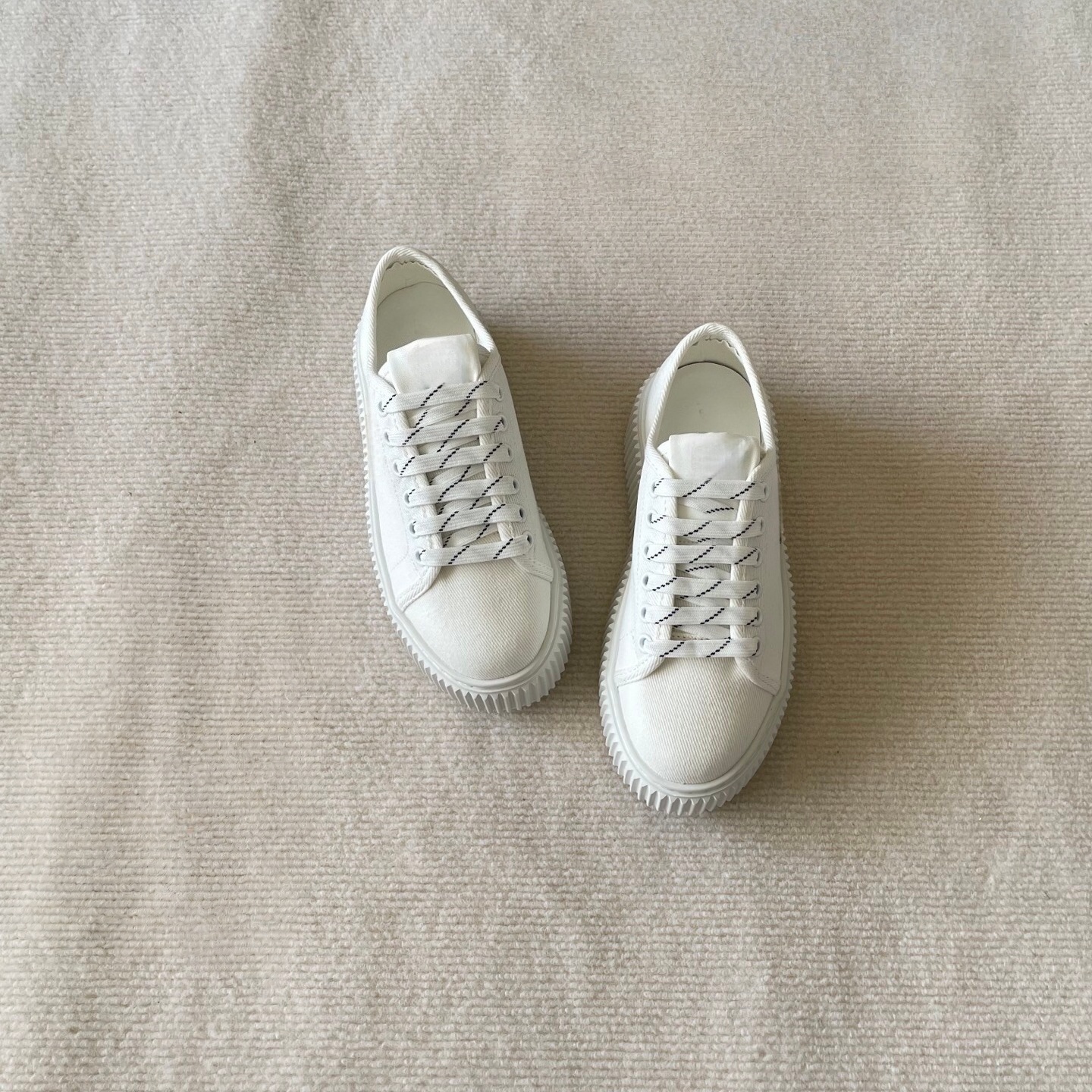Brand Discount Women's White S - Canvas Sneaker High reseña y precio