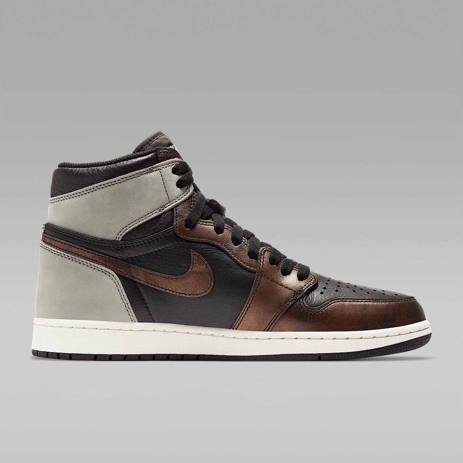Nike Authentic AIR JORDAN 1 Me - Men'S Shoes Jordan 1 reseña y precio